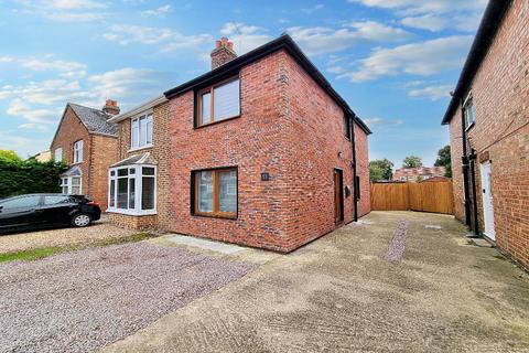 3 bedroom semi-detached house for sale, Park Avenue, Spalding