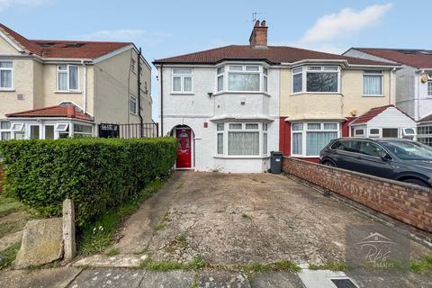 4 bedroom semi-detached house to rent, Hounslow TW4