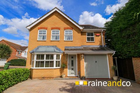 5 bedroom detached house for sale, Lovering Road, West Cheshunt