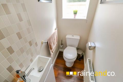 9 Lovering Road, Cheshunt, Waltham Cross, EN7 6WU