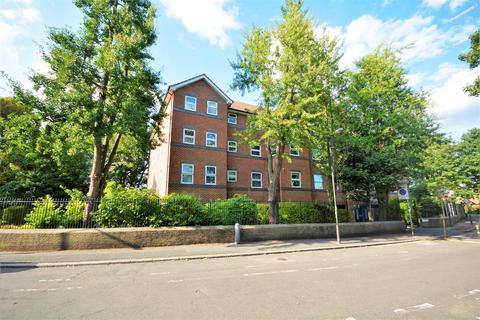 2 bedroom flat to rent, 100 Byegrove Road, Colliers Wood SW19