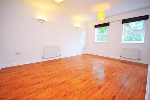 2 bedroom flat to rent, 100 Byegrove Road, Colliers Wood SW19