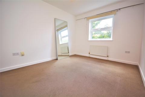 2 bedroom flat to rent, 100 Byegrove Road, Colliers Wood SW19