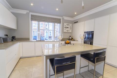 Flat 1, Bootham House Bootham, York, YO30 7BZ