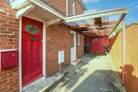 9 Whiterow Park, Trowbridge, BA14 0EG