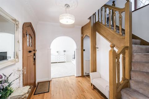108 The Ridgeway, London, E4 6PU
