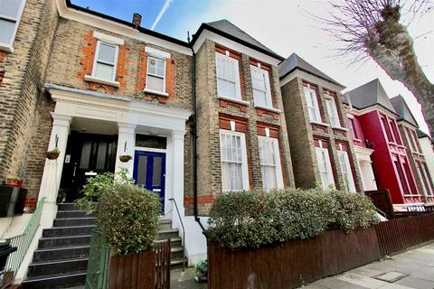 3 bedroom flat for sale, Forburg Road, London N16