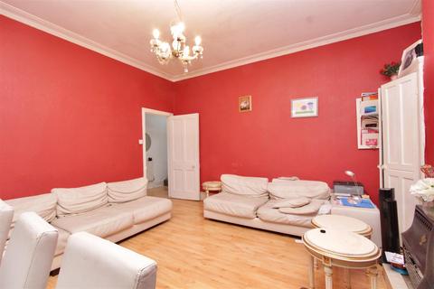 3 bedroom flat for sale, Forburg Road, London N16