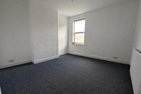 3 bedroom end of terrace house to rent, Cardiff Street,Pennfields