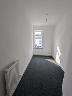 3 bedroom end of terrace house to rent, Cardiff Street,Pennfields