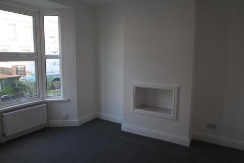 4 bedroom house to rent, Albert Square, Newham