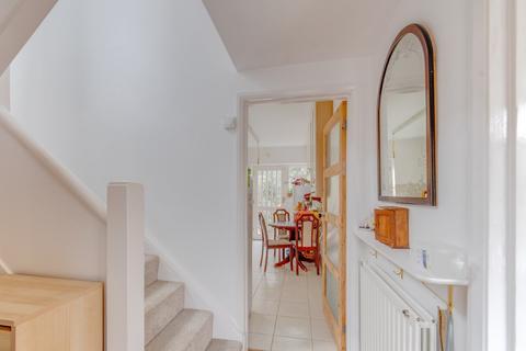 92 Colesbourne Road, Solihull, B92 8LF
