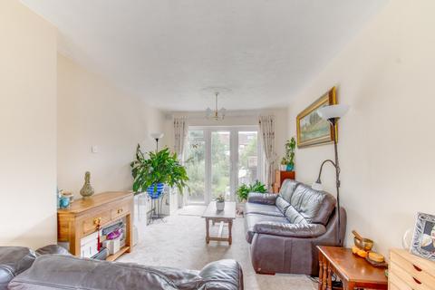 92 Colesbourne Road, Solihull, B92 8LF