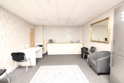 Office to rent, Uxbridge Road, Hayes