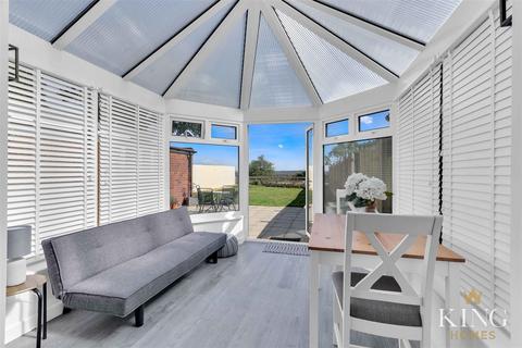 1325 Evesham Road, Astwood Bank, Redditch, B96 6AY