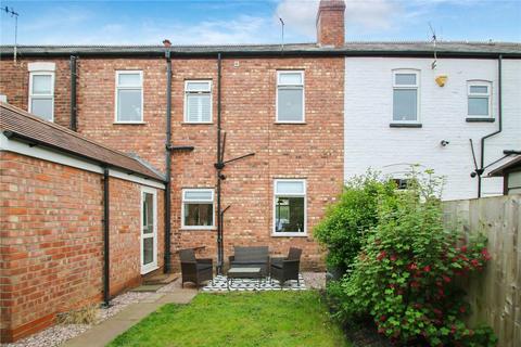 4 bedroom terraced house to rent, Highfield Avenue, Sale