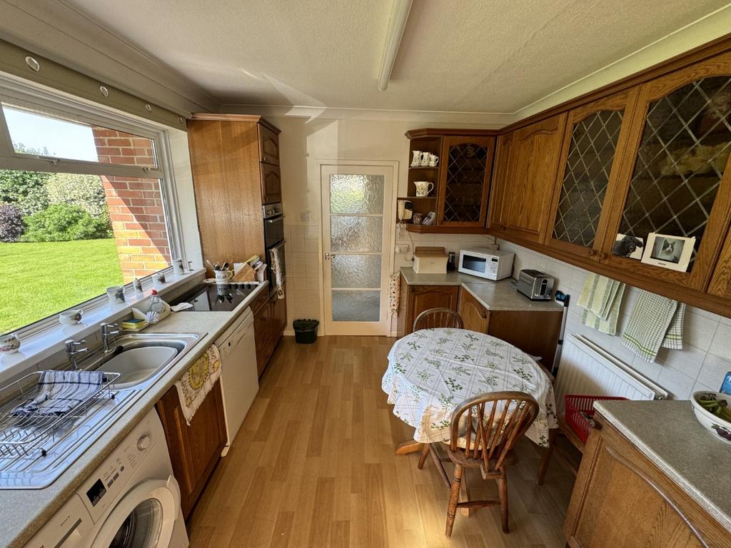 Kitchen/Breakfast Room