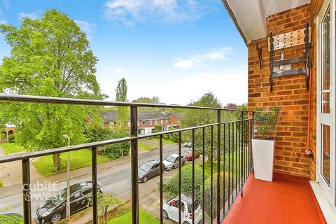 1 bedroom apartment to rent, Worcester Road Sutton SM2