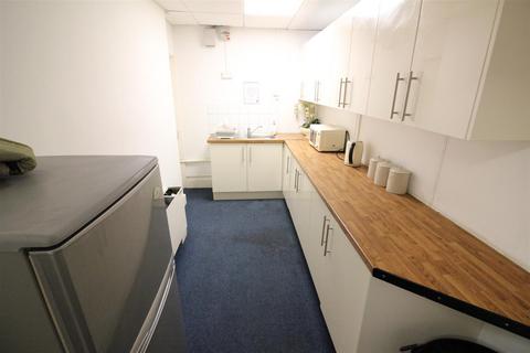 Office to rent, Uxbridge Road, Hayes