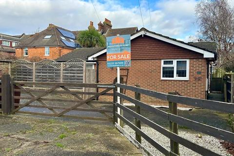 2 bedroom detached bungalow for sale, Blue Line Lane, Ashford, Kent