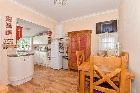 4 bedroom chalet for sale, Linksfield Road, Westgate-On-Sea, Kent