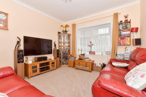 4 bedroom chalet for sale, Linksfield Road, Westgate-On-Sea, Kent