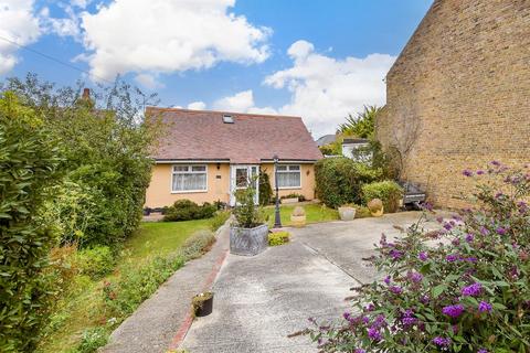 4 bedroom chalet for sale, Linksfield Road, Westgate-On-Sea, Kent