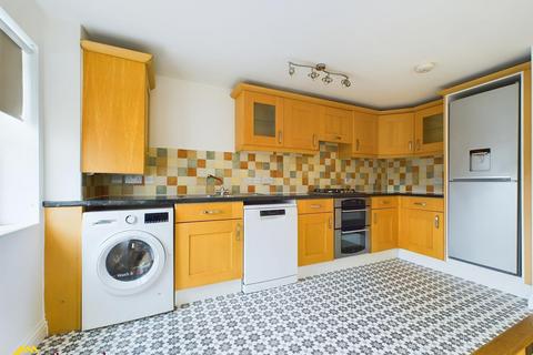 2 bedroom flat to rent, Marlborough Road, Banbury OX16