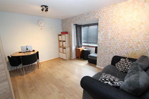 Studio for sale, Foxglove Way, Wallington SM6