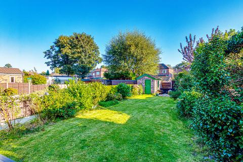 4 Aldermere Crescent, Urmston, Manchester, M41 8UF