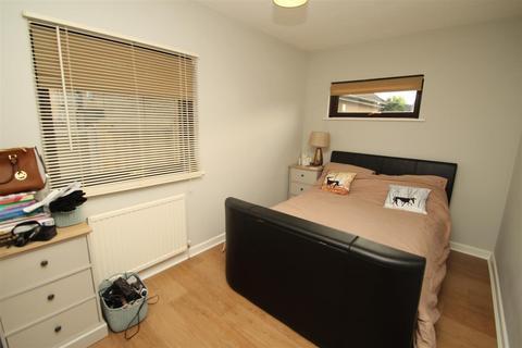 2 bedroom flat to rent, Hales Park, Hemel Hempstead