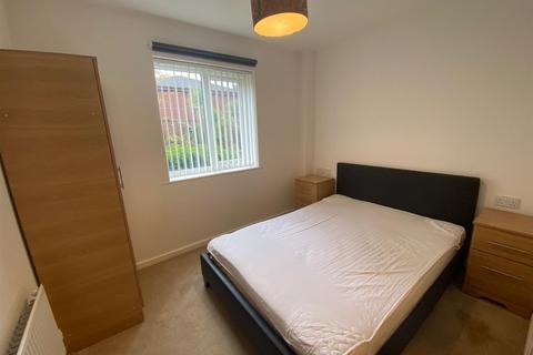 2 bedroom apartment to rent, Moss Street, Salford