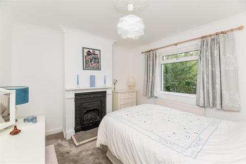 34 The Oval, Otley, LS21 2EE