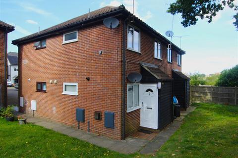 1 bedroom house to rent, Warley Mount, Brentwood