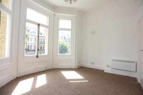 1 bedroom flat to rent, First Avenue, Hove