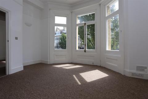 1 bedroom flat to rent, First Avenue, Hove