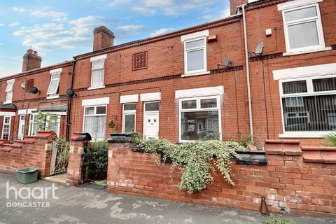 4 bedroom terraced house for sale, Wrightson Avenue, Warmsworth, Doncaster