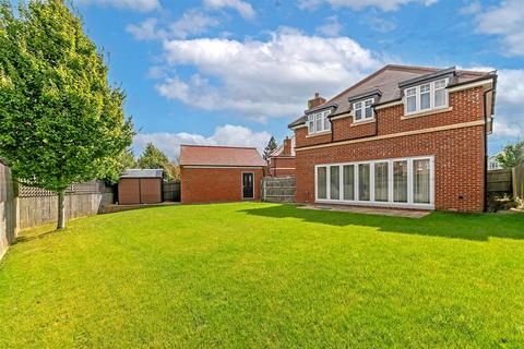 4 bedroom detached house for sale, The Green, Kings Park, St. Albans