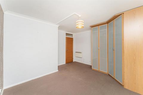 1 bedroom flat for sale, Queen Annes Place, Enfield