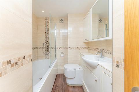 1 bedroom flat for sale, Queen Annes Place, Enfield