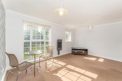 1 bedroom flat for sale, Queen Annes Place, Enfield