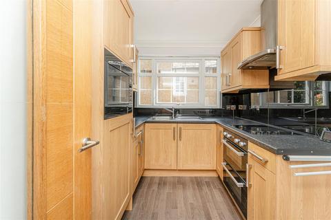 1 bedroom flat for sale, Queen Annes Place, Enfield