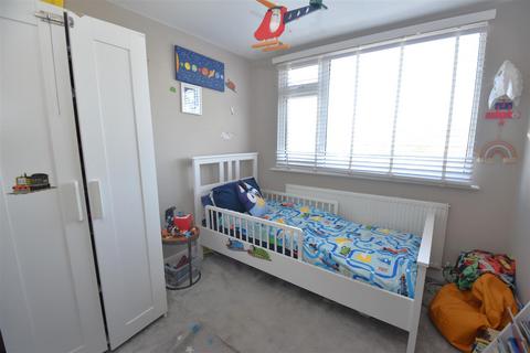 39 Banyard Way, Rochford, SS4 1UQ
