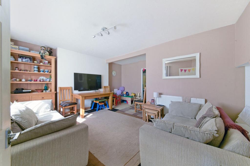 Marbles Way, Tadworth KT20 3 bed end of terrace house for sale £375,000