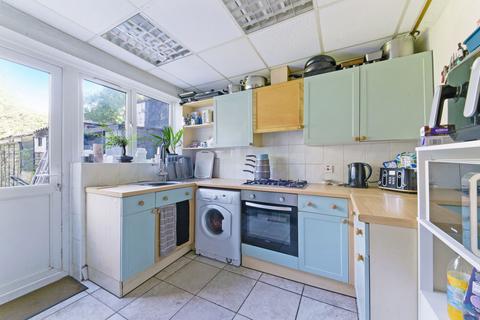 3 bedroom end of terrace house for sale, Marbles Way, Tadworth KT20