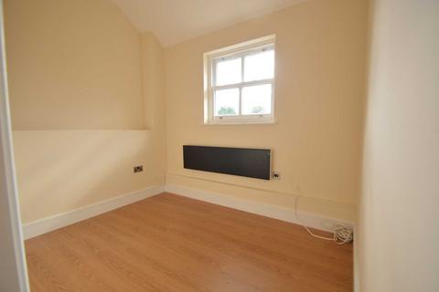 1 bedroom apartment to rent, ADDLESTONE