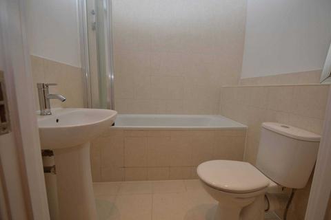 1 bedroom apartment to rent, ADDLESTONE