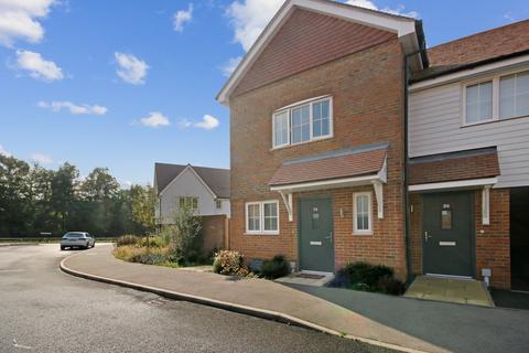 2 bedroom semi-detached house for sale, Mortain Road, Felbridge, East Grinstead, RH19