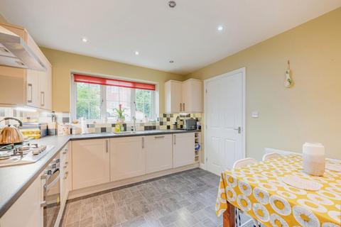 3 Ivy Gardens, Lichfield, WS14 0LX