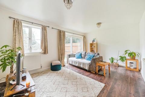 3 Ivy Gardens, Lichfield, WS14 0LX